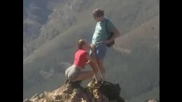 dude gettng head on mt top