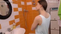 Sasha s Uralmasha masturbating in the shower