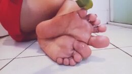 Cams4free.net - Latina's Gorgeous Soles